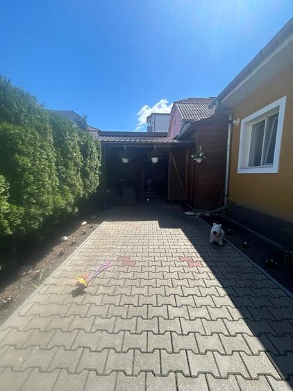 Casă individuală cu 4 camere cu Teren 300 Mp în Independenței