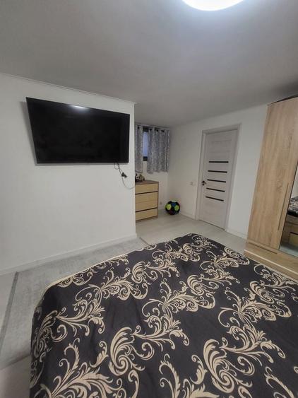 Apartament cu 5 camere în Decebal
