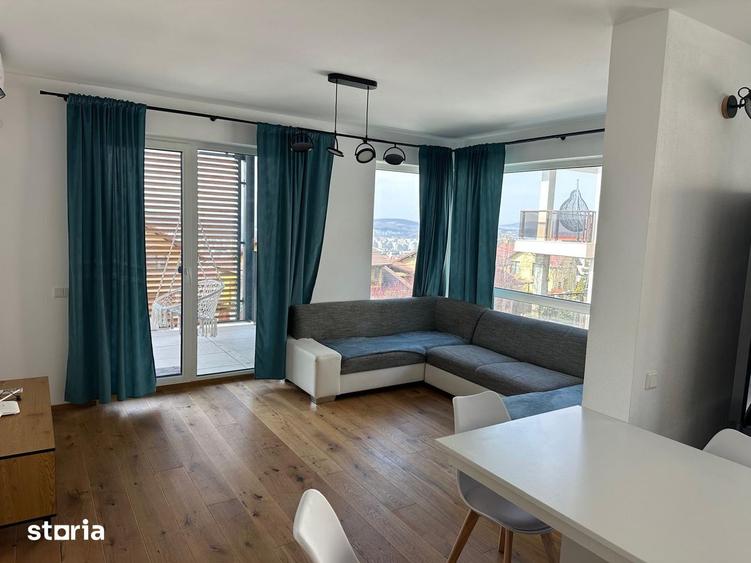 Apartament cu 4 camere decomandat, mobilat în Europa