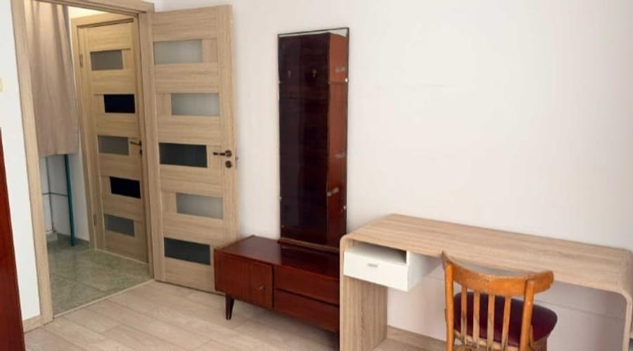 Apartament cu 2 camere semidecomandat, mobilat în Tătărași