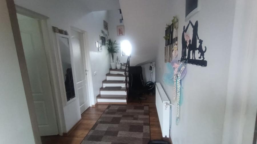 Casă individuală cu 4 camere cu Teren 400 Mp în Brestei