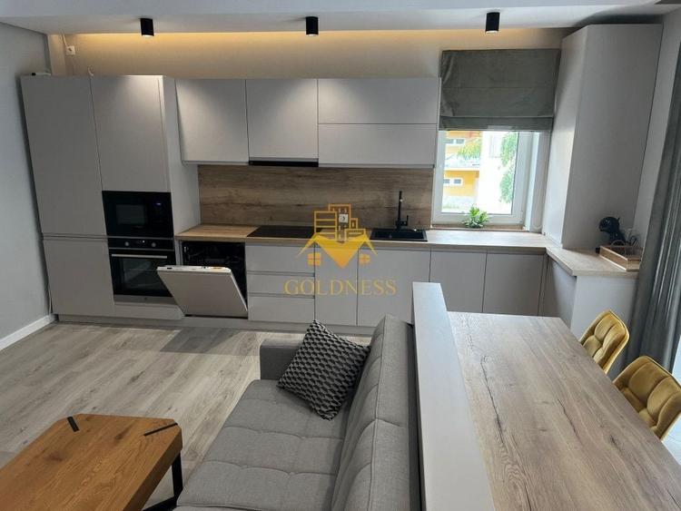 Apartament cu 2 camere semidecomandat, mobilat în Bună Ziua