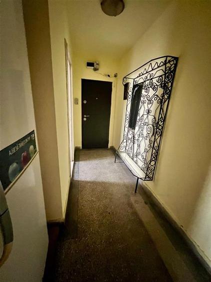 Apartament cu 3 camere semidecomandat în Rogerius