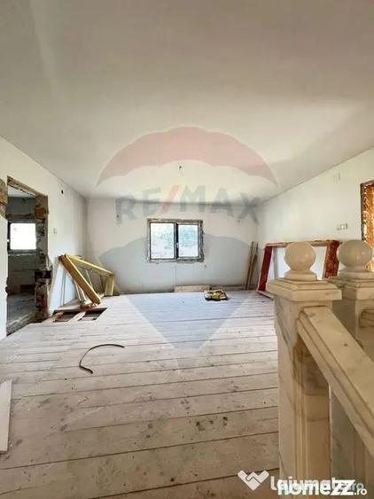 Casă cu 7 camere cu Teren 859 Mp în Mădei