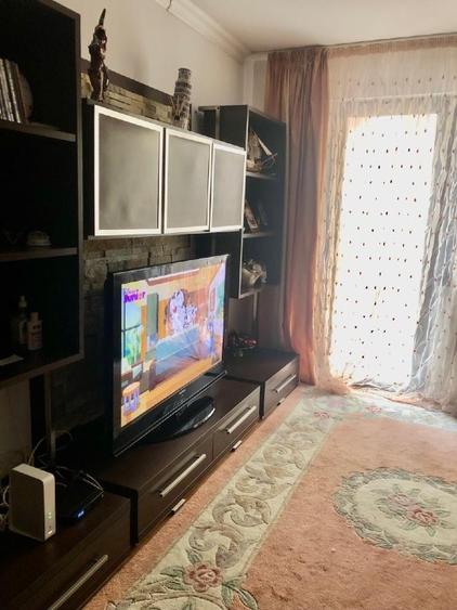 Apartament cu 2 camere decomandat, mobilat în Calea București