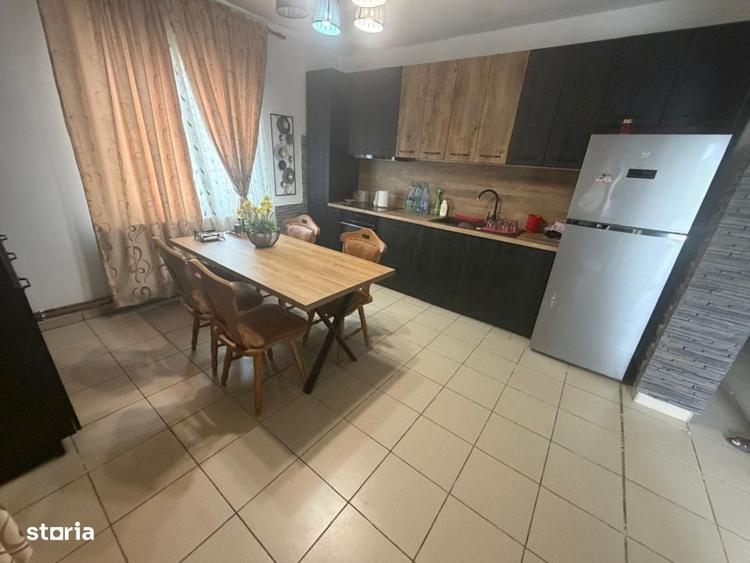Casă cu 3 camere în Stoicești