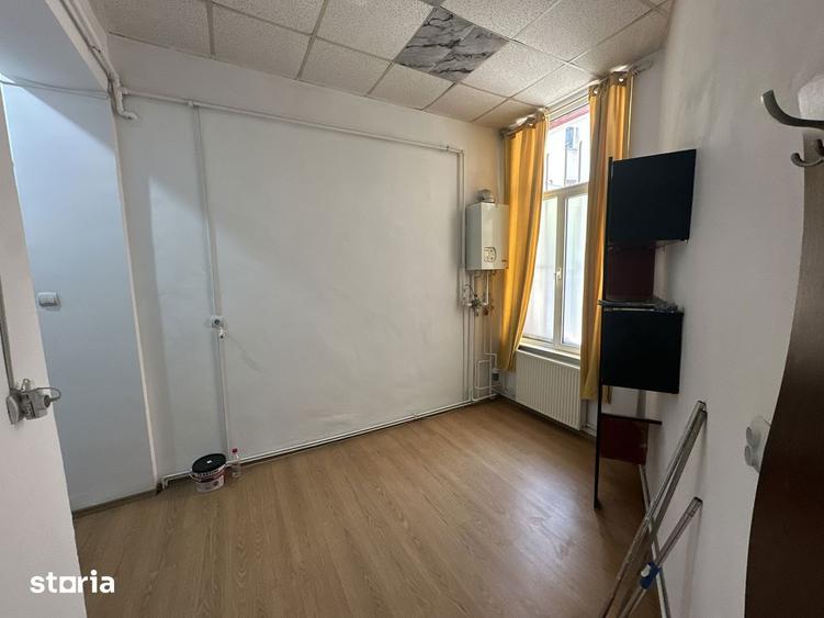 Apartament cu 4 camere în Centrul Civic