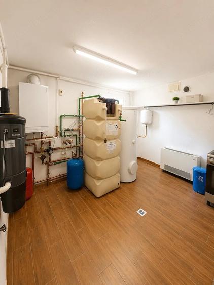 Casă cu 6 camere cu Teren 310 Mp în Berceni