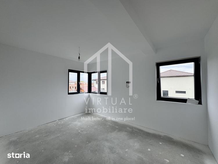 Casă cu 6 camere cu Teren 345 Mp în Șura Mică