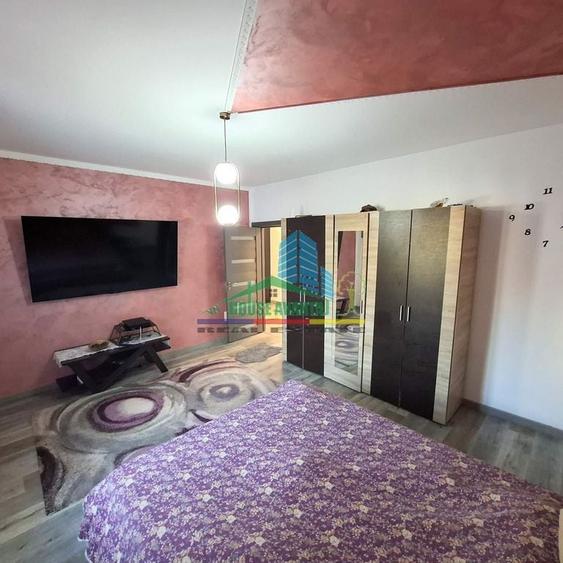 Casă cu 4 camere cu Teren 790 Mp în Central