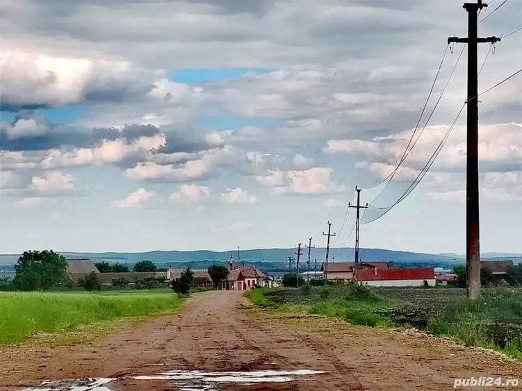 Teren de 3000 mp, în Central