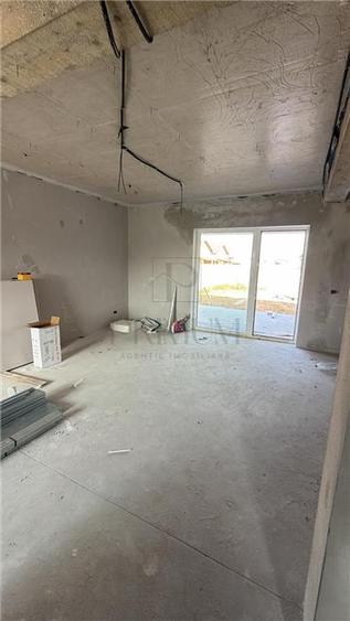 Duplex cu 4 camere cu Teren 300 Mp în Moșnița Nouă