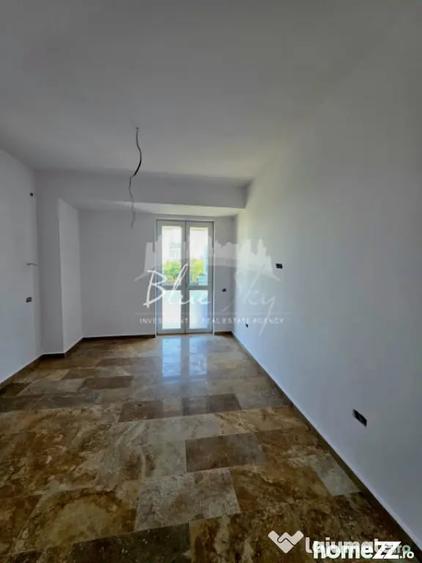 Apartament cu 4 camere decomandat în Faleza Nord