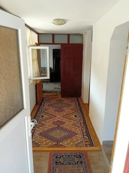 Casă cu 3 camere cu Teren 3500 Mp în Central