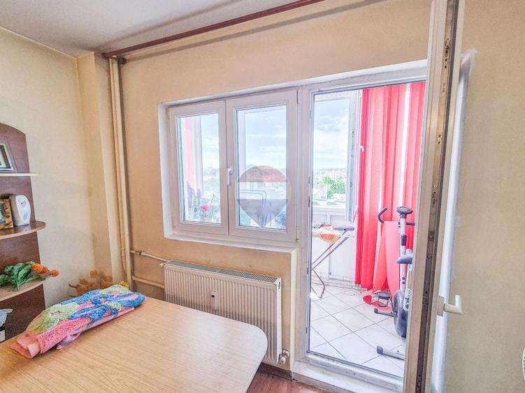 Apartament cu 2 camere decomandat, mobilat în Titulescu