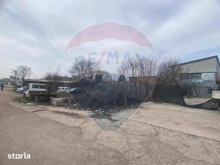 Teren de 2000 mp, în Progresul