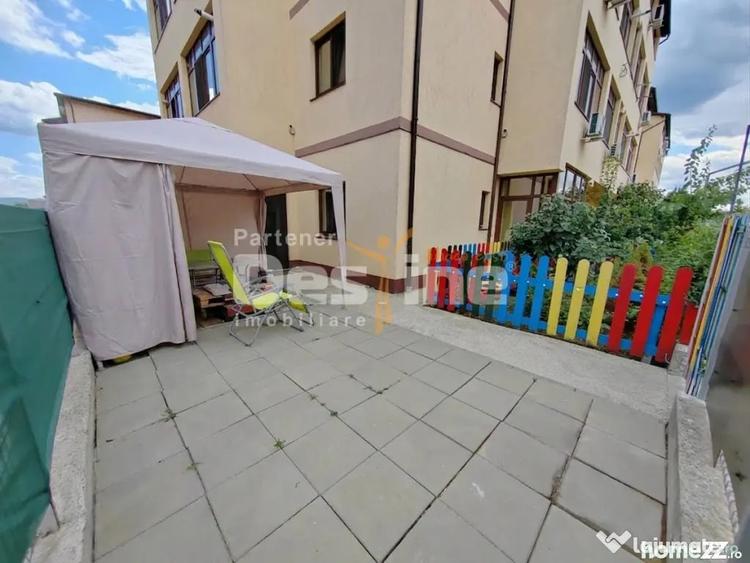 Apartament cu 3 camere în Valea Adâncă