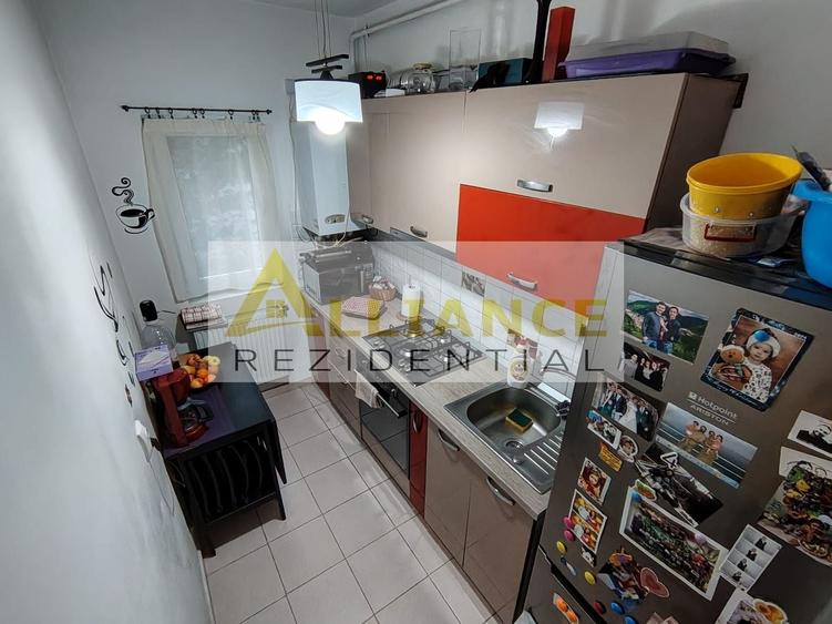 Apartament cu 2 camere decomandat, mobilat în Sud