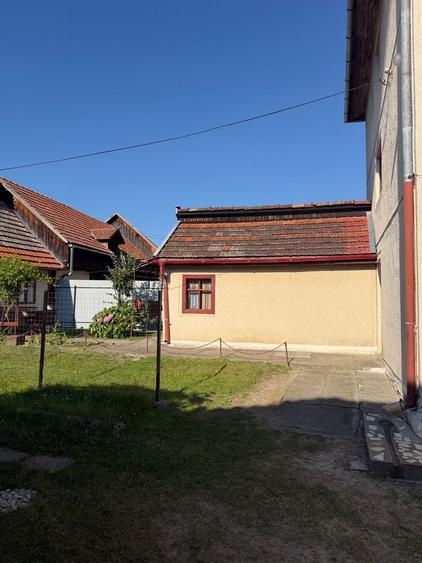 Apartament cu 3 camere decomandat în Exterior Est