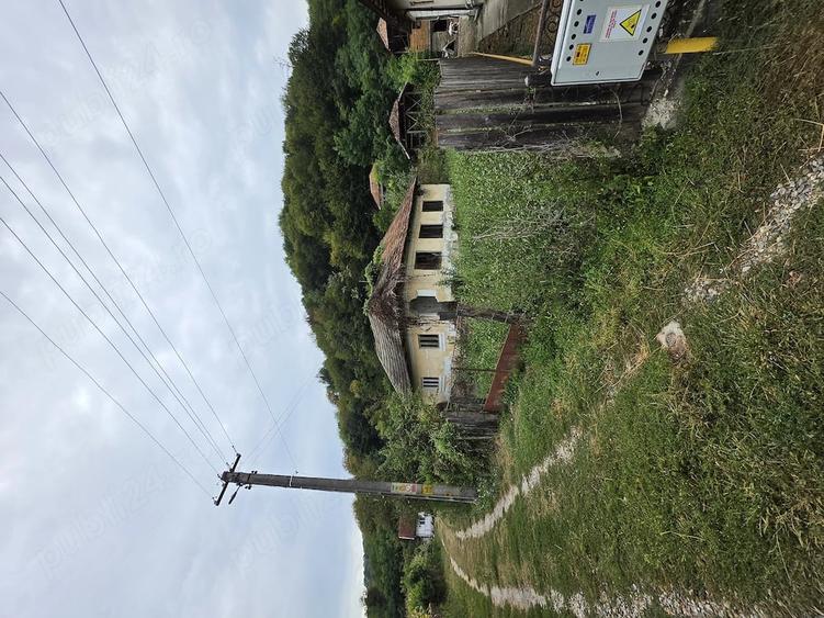 Teren de 2437 mp, în Central