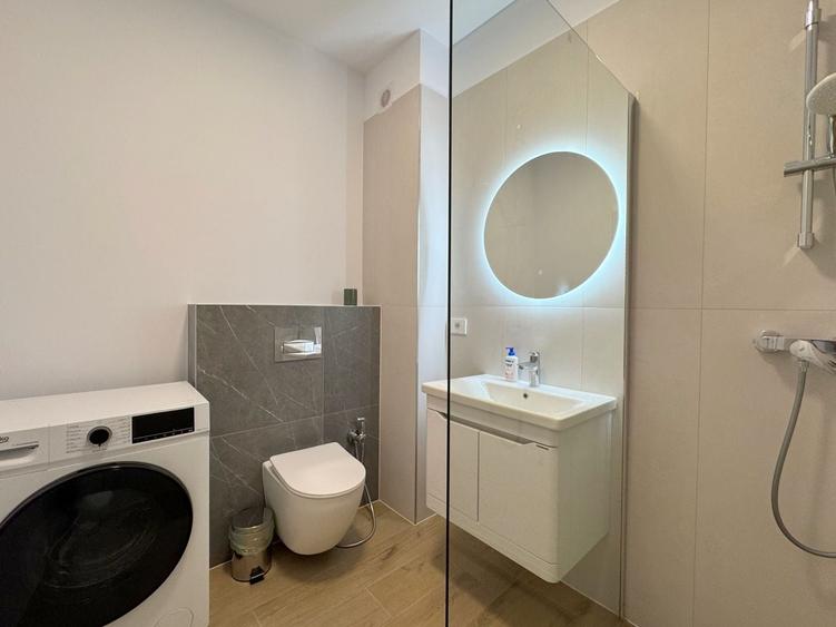 Apartament cu 2 camere, mobilat în Central