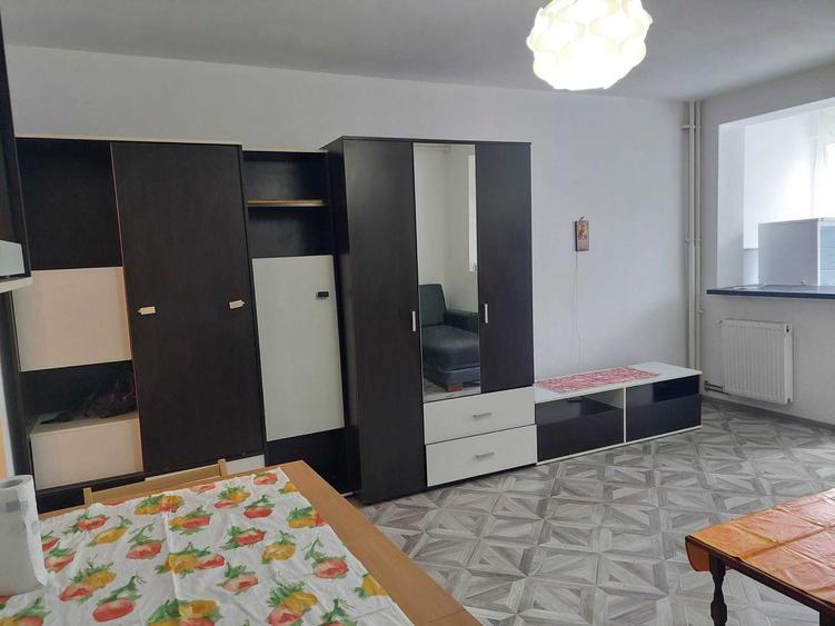 Garsoniera spatioasa, Soarelui - 4