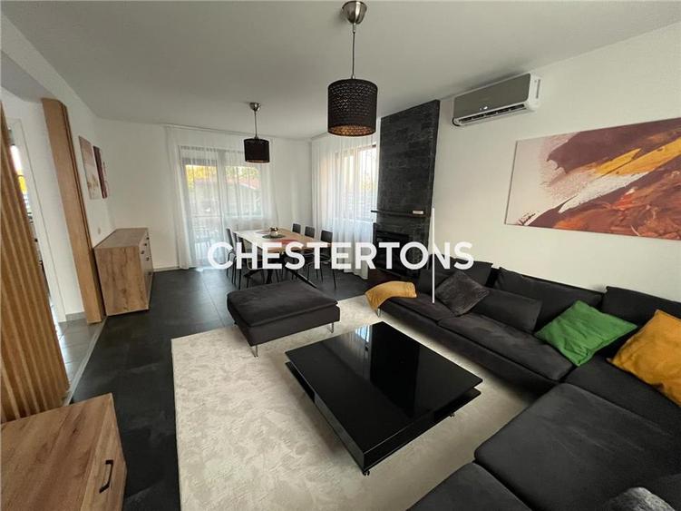 Duplex cu 4 camere cu Canalizare în Domnești