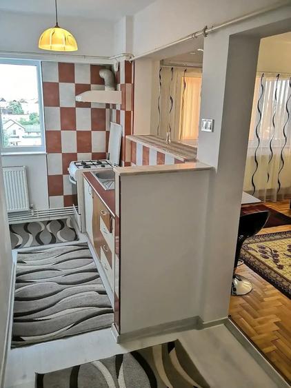 Garsonieră decomandată în Central