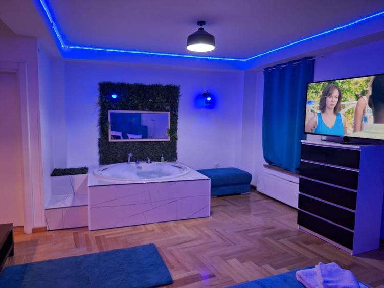 Apartament cu 2 camere semidecomandat în Universitate