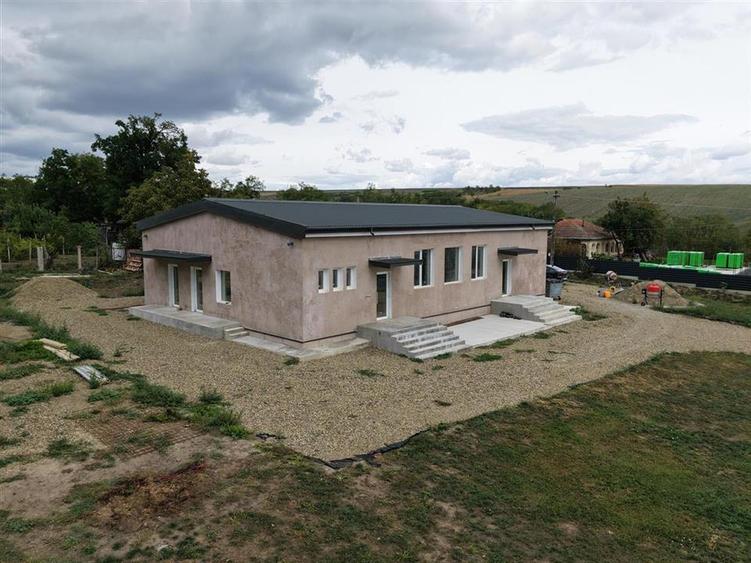 Spațiu comercial, de 202 mp, în Șipote