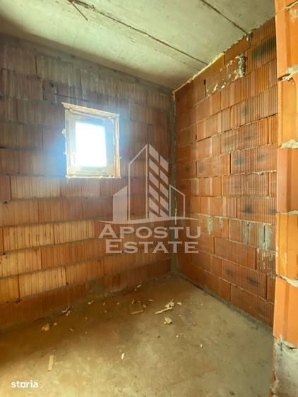 Casă cu 3 camere în Urseni