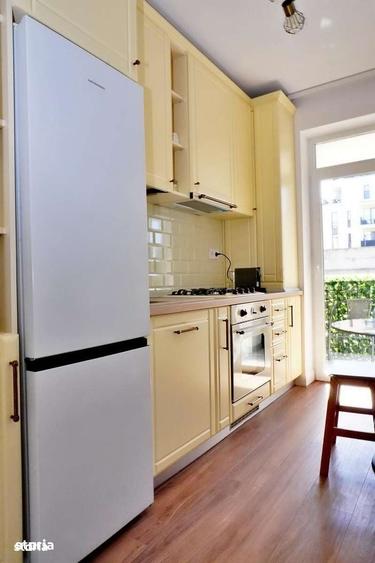 Apartament cu 3 camere decomandat în Exterior Vest