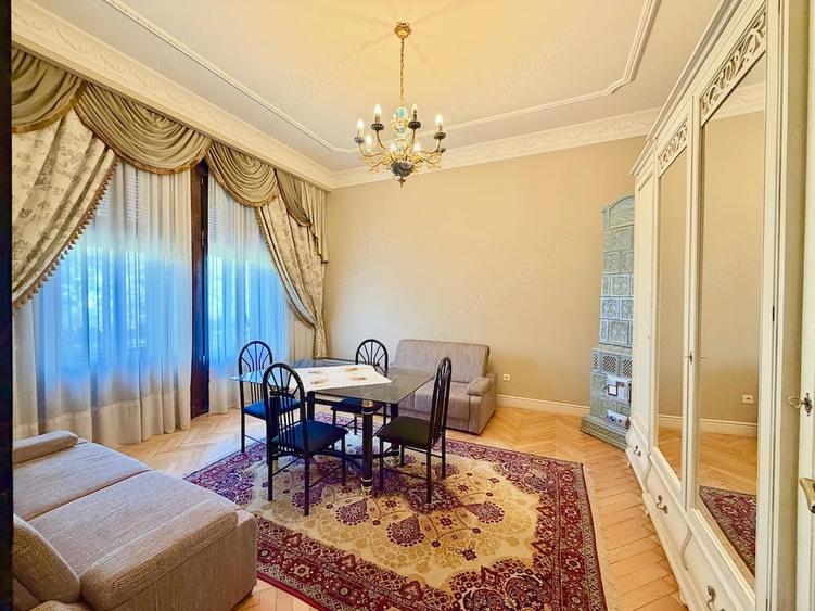Apartament cu 3 camere semidecomandat în Sinaia