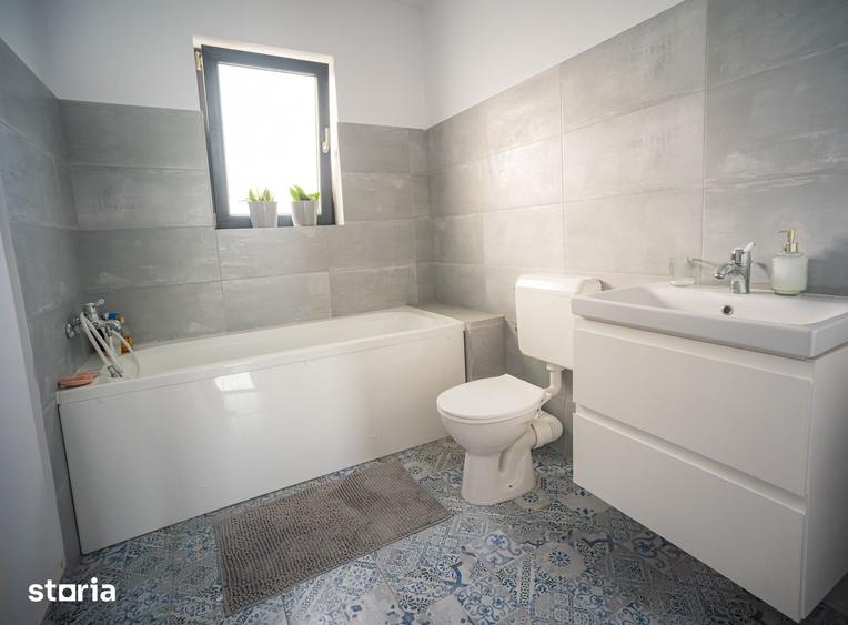 Casă cu 5 camere cu Teren 409 Mp în Berceni