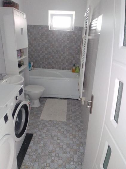 Casă cu 4 camere cu Teren 245 Mp în Prundu