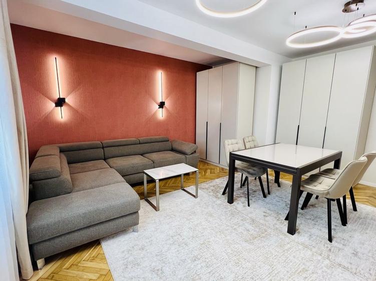 Apartament cu 2 camere semidecomandat în Central