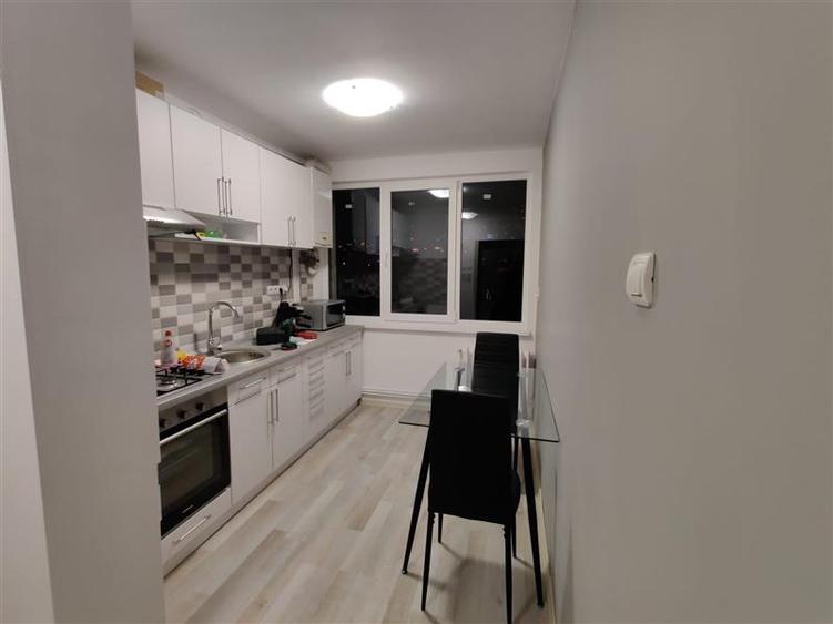Apartament cu 2 camere decomandat în Cornișa