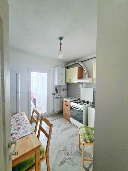 Apartament cu 2 camere decomandat în Piața Centrală