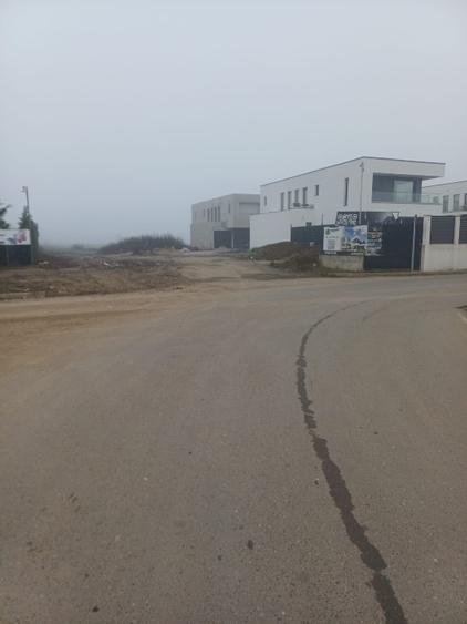 Teren construcție, în Tunari