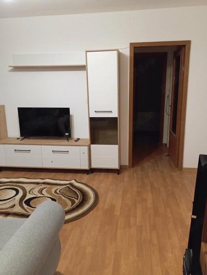Apartament cu 2 camere semidecomandat în Cina