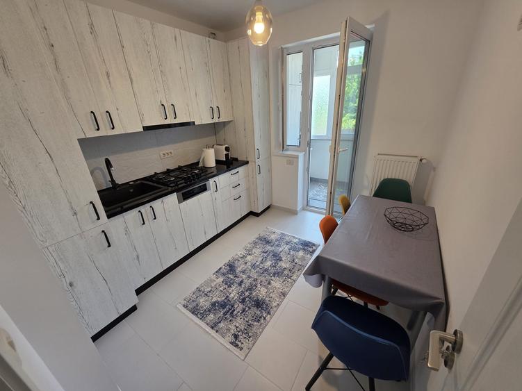 Apartament cu 2 camere decomandat în Radu Negru