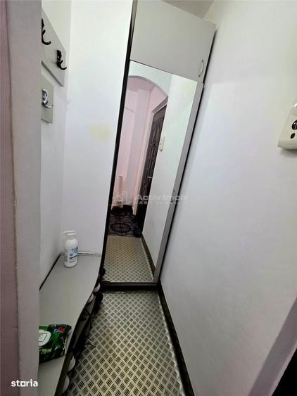 Apartament cu 4 camere decomandat în Băceni