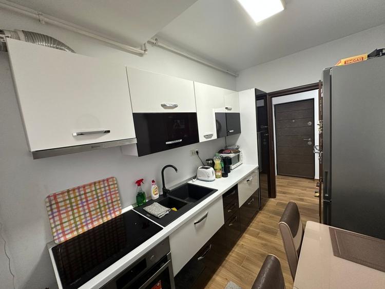 Apartament cu 2 camere decomandat, mobilat în Păcii
