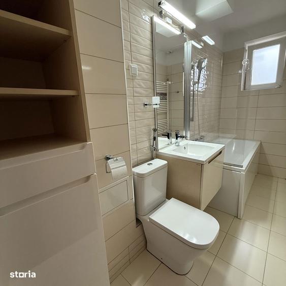 Apartament cu 4 camere, mobilat în Central