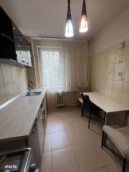 Apartament cu 2 camere semidecomandat în Calea București