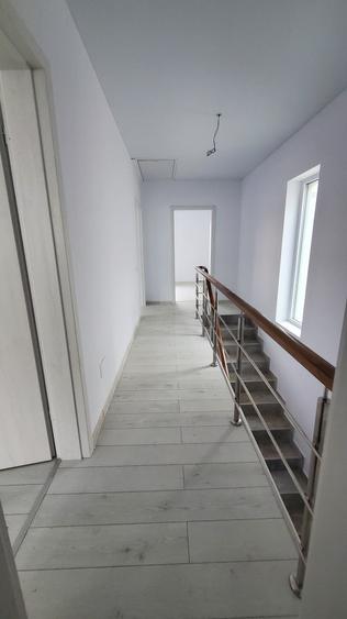 Casă individuală cu 4 camere cu Canalizare în Haliu