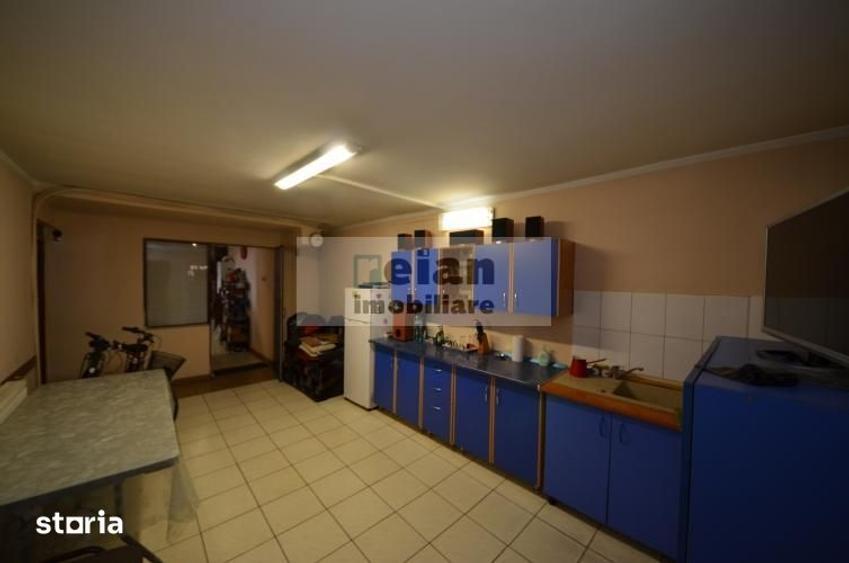 Casă cu 6 camere cu Teren 150 Mp în Aviației