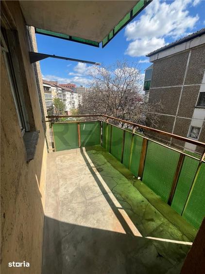 Apartament cu 3 camere decomandat în Decebal
