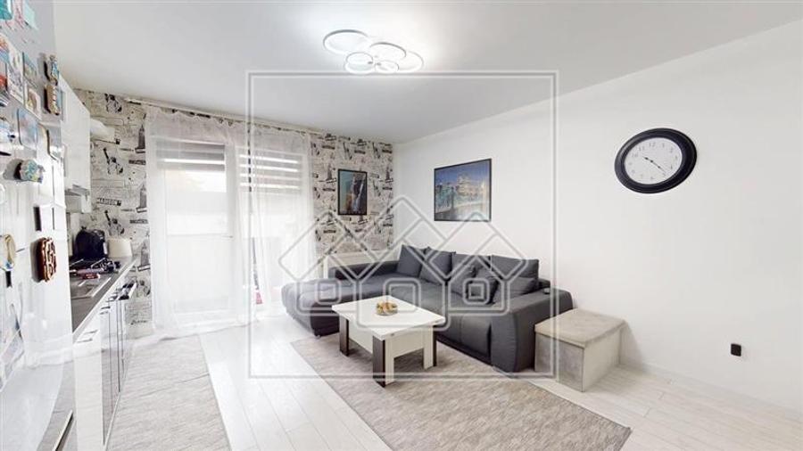 Apartament cu 3 camere decomandat în Turnișor