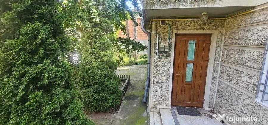 Casă cu 4 camere cu Teren 365 Mp în Ultracentral
